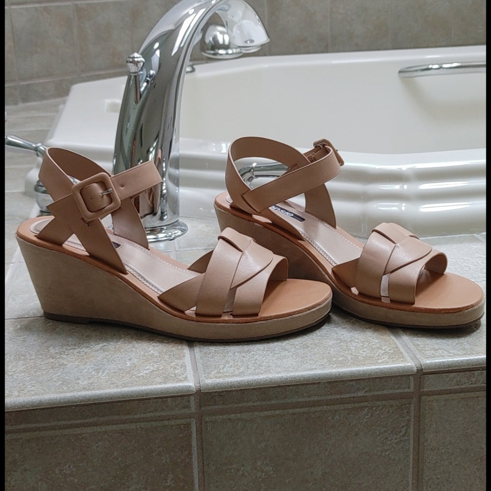 Kensie tan wedges, size 8.5.  Never worn!